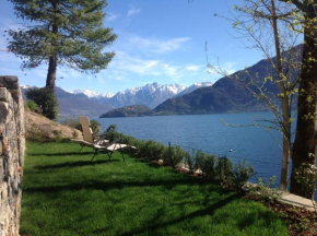  Lakefront Villa La Dolce Vita  Кремия